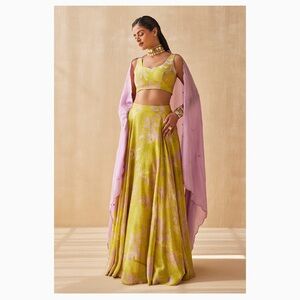 Green Blouse And Lehenga Lurex Floral Mellow Dream Blossom Pattern Set
